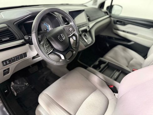Used 2018 Honda Odyssey EX image 16
