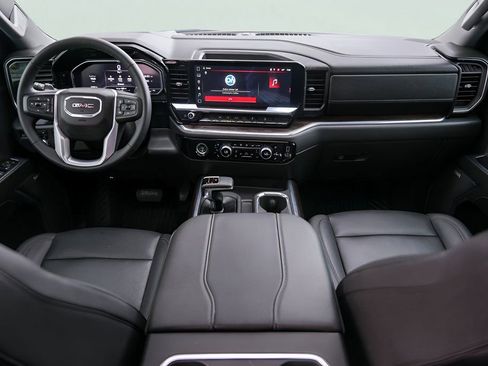 Used 2024 GMC Sierra 1500 SLT image 29