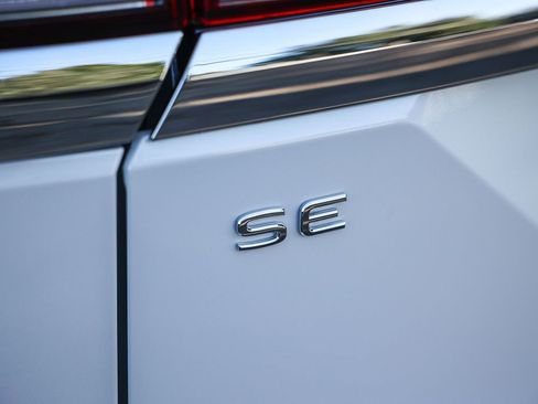 New 2026 Volkswagen Atlas SE image 10