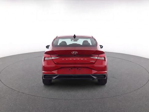 Used 2021 Hyundai Elantra Limited FWD image 7