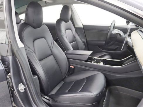 Used 2018 Tesla Model 3 image 25