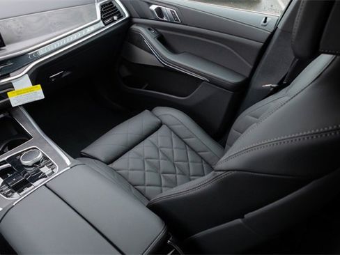 New 2026 BMW X5 xDrive50e w/ Climate Comfort Package image 26