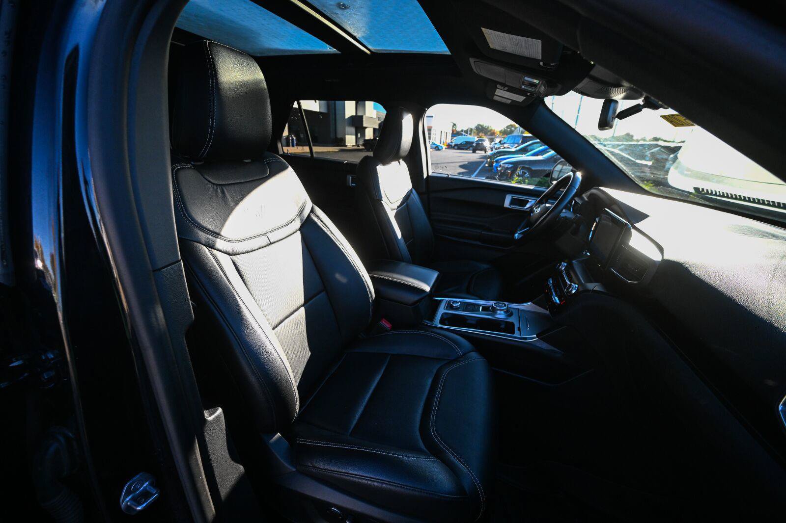Used 2020 Ford Explorer ST w/ ST Street Pack AWD/4WD image 28