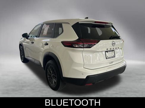 Used 2024 Nissan Rogue S FWD image 5