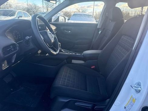 New 2026 Honda HR-V LX image 9