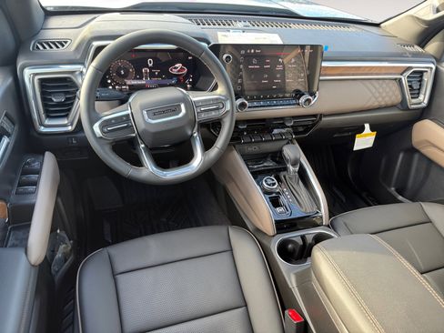New 2026 GMC Canyon Denali image 15
