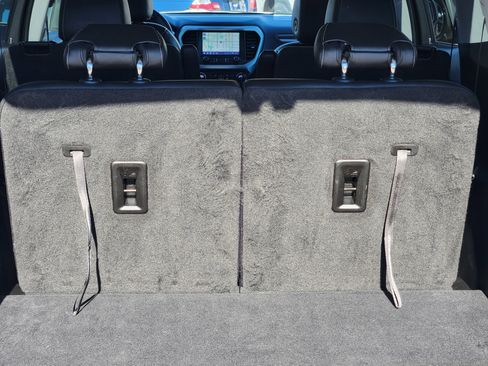 Used 2021 GMC Acadia SLT w/ LPO, Bright Accent Package image 23