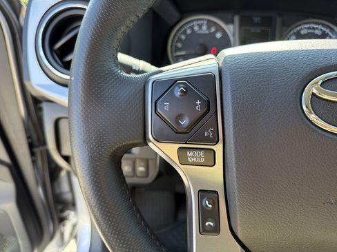 Used 2019 Toyota Tacoma SR5 image 10