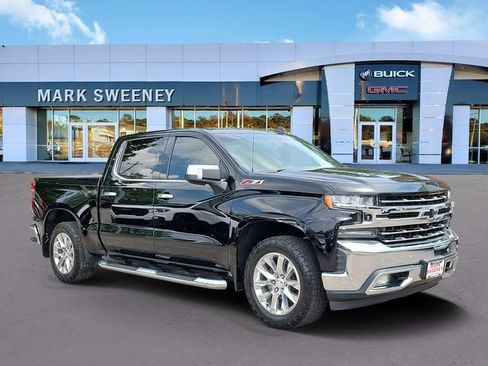 Used 2019 Chevrolet Silverado 1500 LTZ w/ LTZ Premium Package AWD/4WD image 3