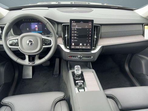 New 2026 Volvo XC90 T8 Ultra w/ Protection Package AWD/4WD image 4