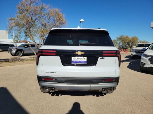 New 2026 Chevrolet Traverse LT image 13