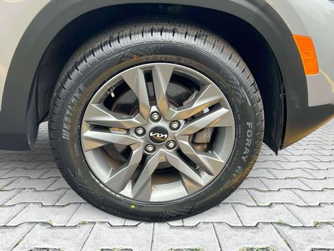 Used 2023 Kia Seltos LX AWD/4WD image 8