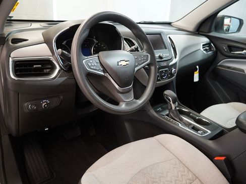 Used 2023 Chevrolet Equinox LS w/ LS Convenience Package image 5