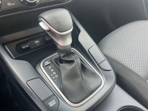 Used 2025 Kia Soul LX w/ LX Technology Package image 41