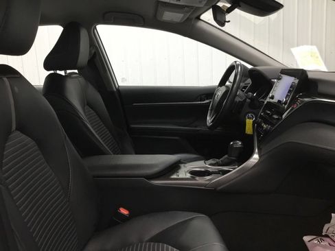 Used 2024 Toyota Camry SE FWD image 18