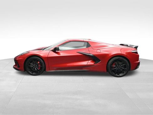 Used 2024 Chevrolet Corvette Stingray Premium Conv w/ Z51 Performance Package RWD image 2