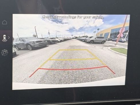 New 2026 Kia Niro Wind FWD image 21