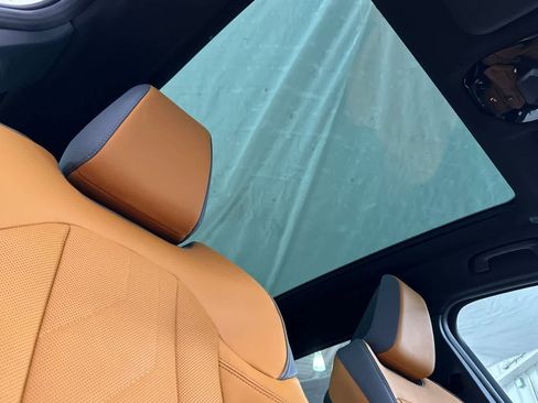 Used 2025 BMW X3 xDrive30i w/ Premium Package image 17