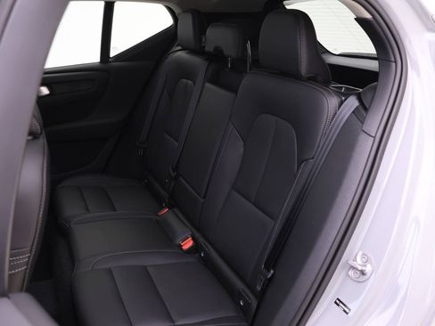 Used 2025 Volvo XC40 B5 Ultra w/ Protection Package Premier image 15