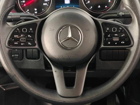 Used 2024 Mercedes-Benz Sprinter 2500 image 5