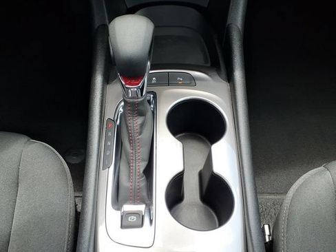 Used 2025 Chevrolet Malibu RS FWD image 14