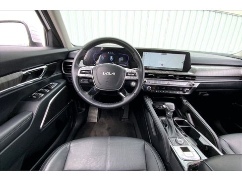 Used 2025 Kia Telluride EX AWD/4WD image 5