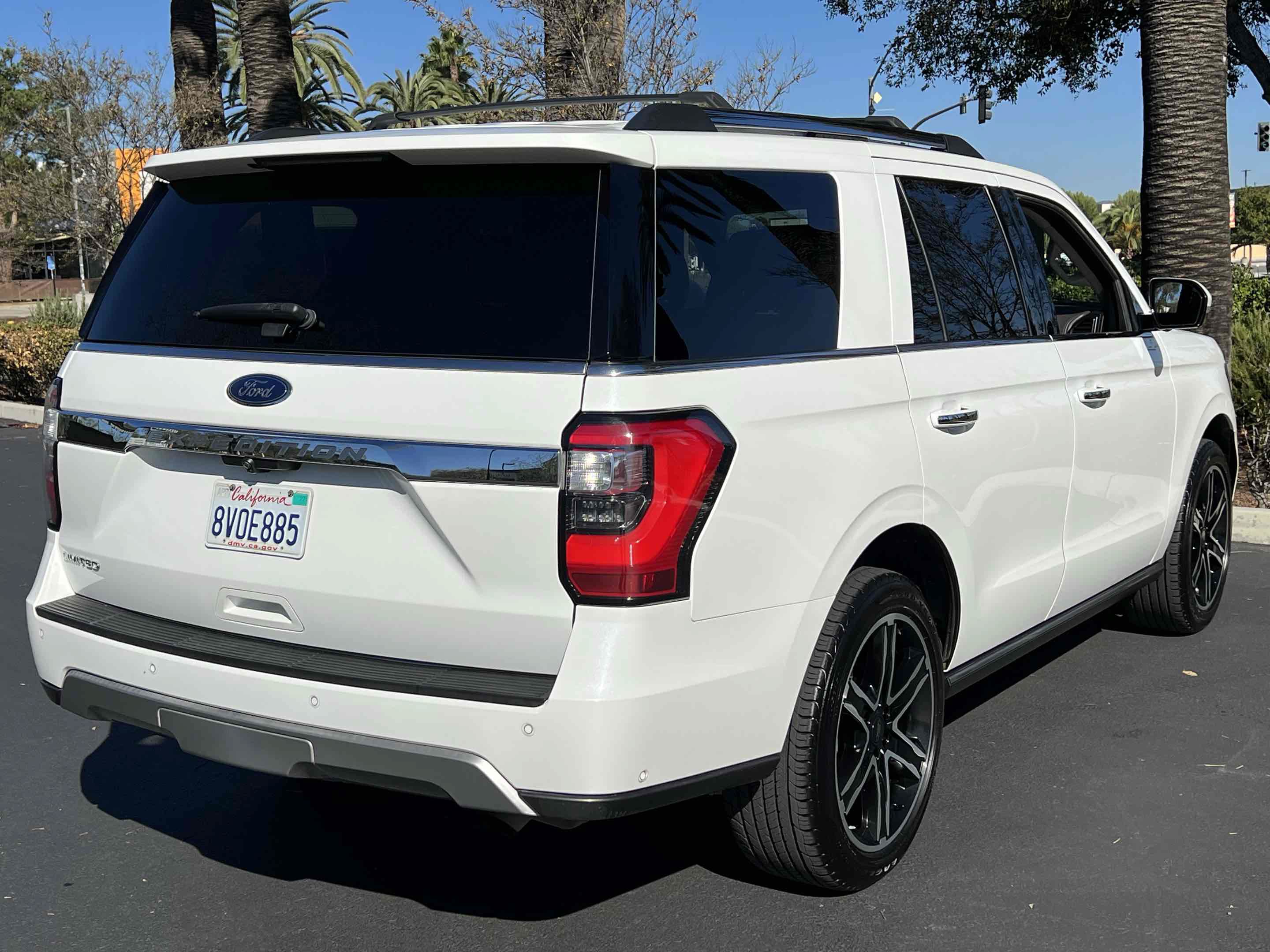 Used 2021 Ford Expedition Limited AWD/4WD image 18
