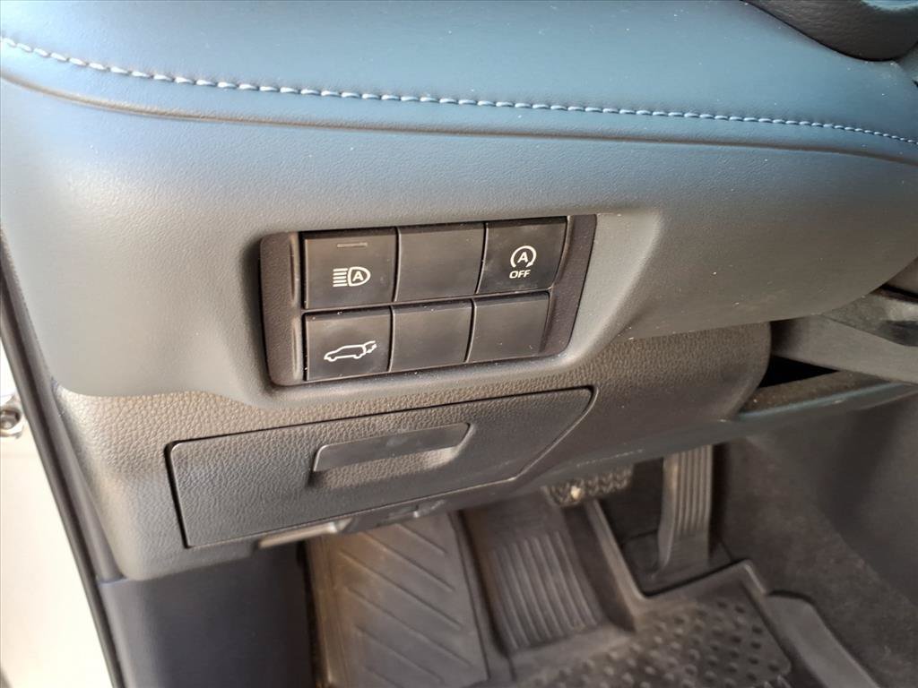 Used 2024 Toyota Highlander XLE AWD/4WD image 27