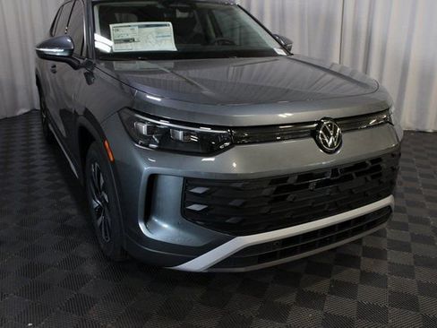 New 2025 Volkswagen Tiguan S FWD image 20