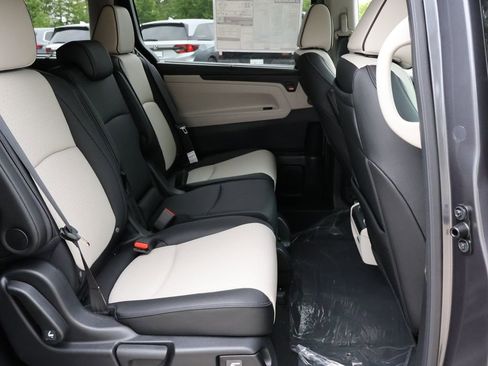 New 2026 Honda Odyssey Elite image 11