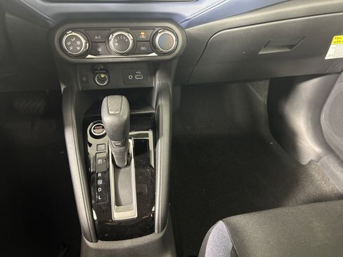 New 2025 Nissan Versa SV w/ Trunk Package image 29