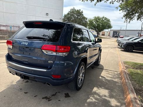 Used 2021 Jeep Grand Cherokee Overland AWD/4WD image 5