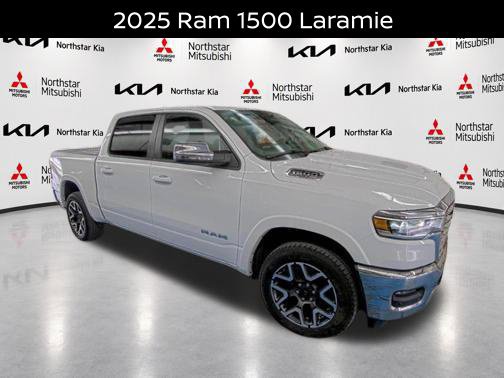 Used 2025 RAM 1500 Laramie AWD/4WD image 5