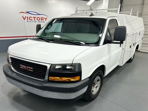 Used 2020 GMC Savana 3500 w/ Power Convenience Package image 9