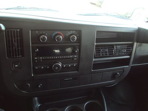 Used 2013 Chevrolet Express 1500 LS image 20