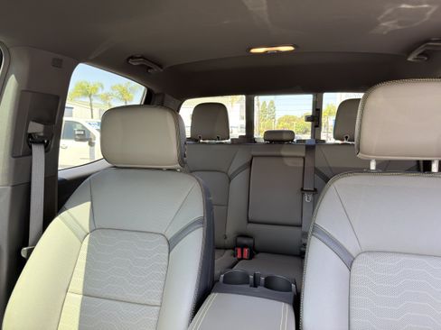 Used 2024 Chevrolet Colorado ZR2 w/ ZR2 Convenience Package III AWD/4WD image 27