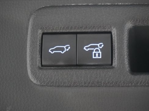 Used 2021 Toyota Venza Limited w/ Advanced Technology Package image 34