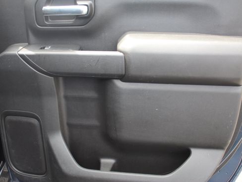 Used 2020 Chevrolet Silverado 2500 Custom w/ Custom Value Package image 26