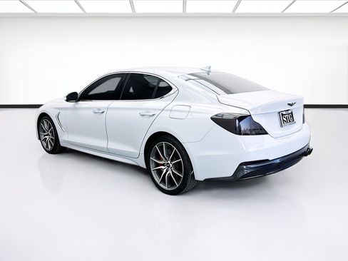 Used 2019 Genesis G70 2.0T Sport RWD image 6