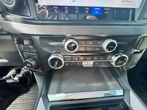 Used 2024 Ford F350 Platinum image 18