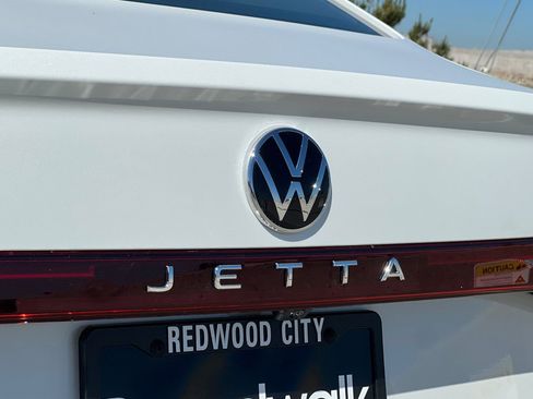 New 2026 Volkswagen Jetta SE image 25
