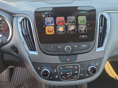 Used 2017 Chevrolet Malibu Premier w/ Premier Sun and Wheel Package image 22