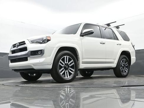 Used 2023 Toyota 4Runner Limited AWD/4WD image 30