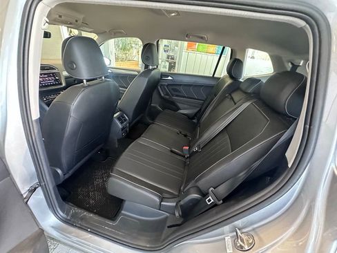 Used 2023 Volkswagen Tiguan SE FWD image 18