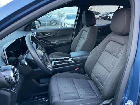 Used 2025 Chevrolet Equinox LT image 35