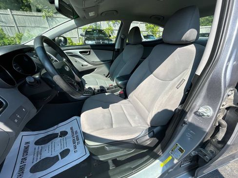 Used 2013 Hyundai Elantra GLS w/ Preferred Pkg image 16