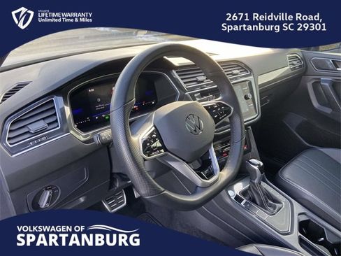Used 2024 Volkswagen Tiguan SE R-Line image 15