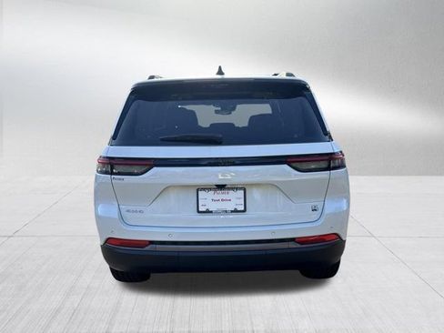 New 2026 Jeep Grand Cherokee Limited AWD/4WD image 6