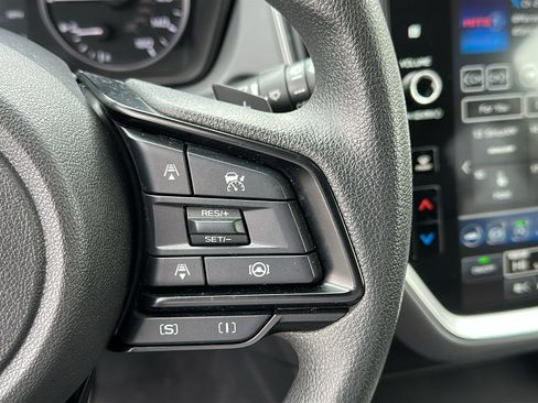 Certified 2025 Subaru Crosstrek 2.0i Premium image 12