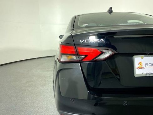 Used 2022 Nissan Versa SV image 28